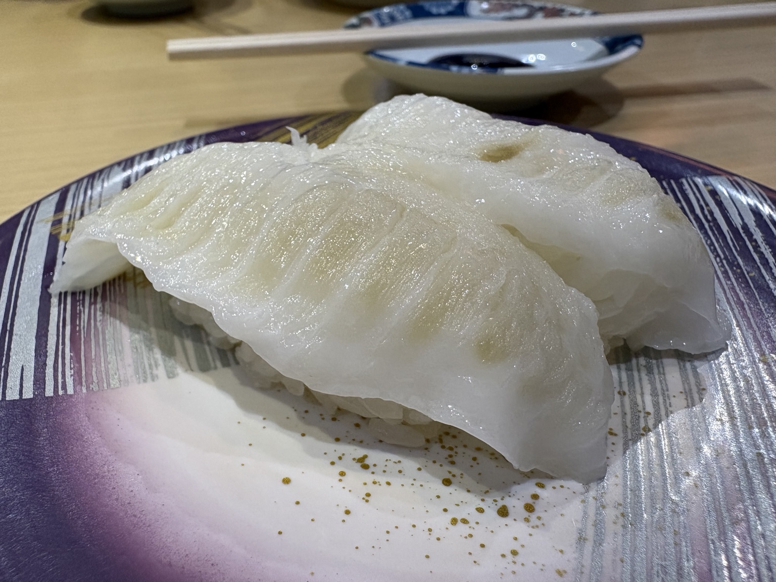 写真越しでも厚みが伝わってくる、えんがわ。